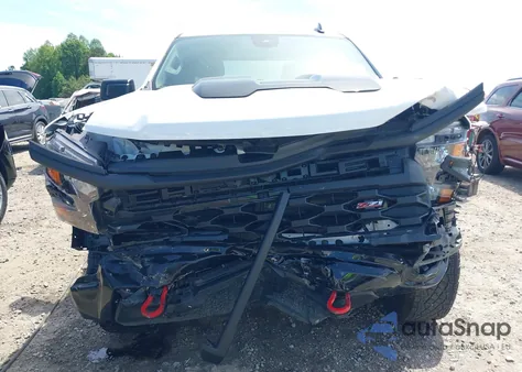 2025 Chevrolet Silverado 1500 4Wd Short Bed Custom Trail Boss from USA, damaged, VIN 3GCUKCED6SG194217